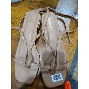 CUSHIONAIRE Women Novella Block Heel Sandals Nude Wide Size 6.5